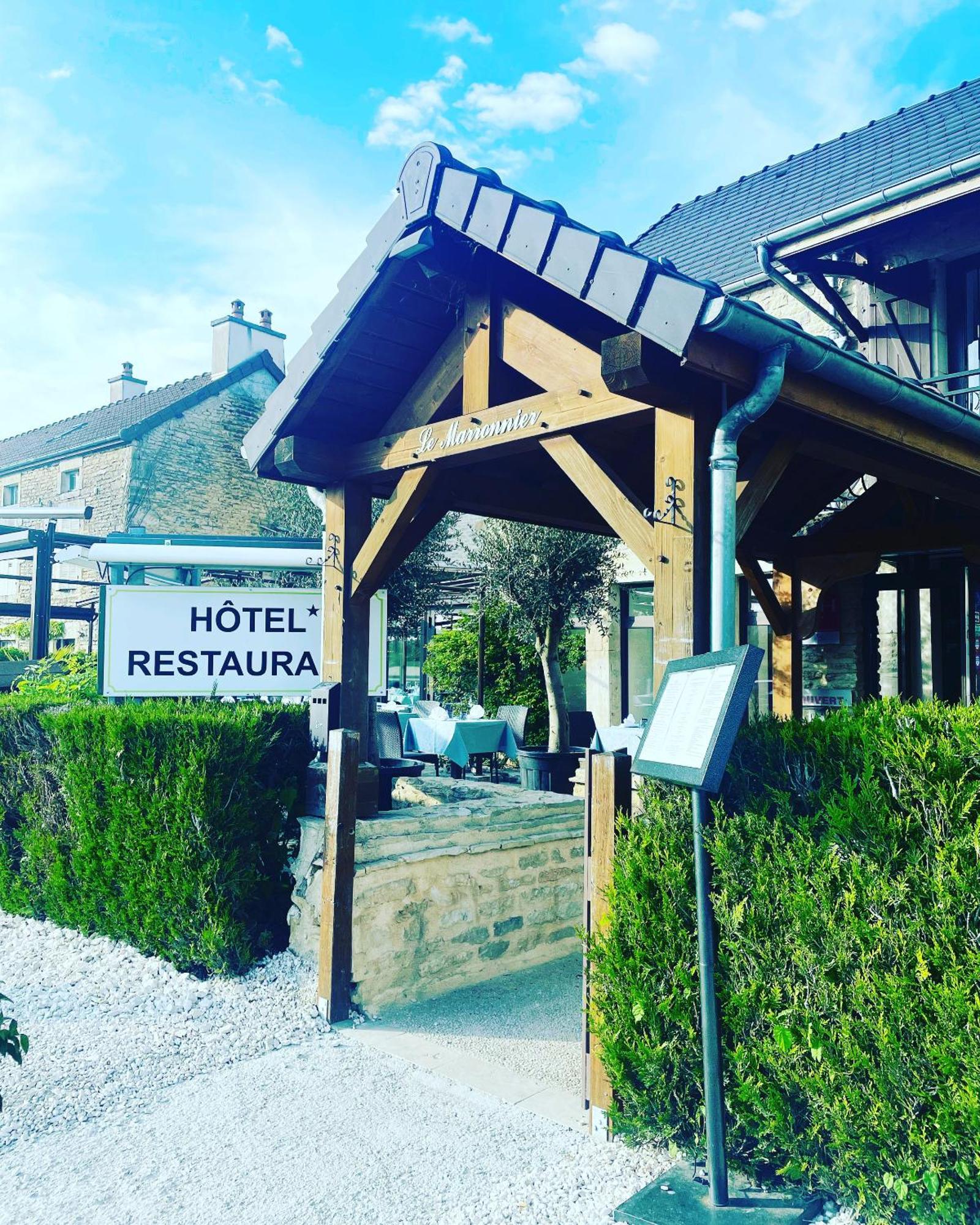 Hotel Logis Le Marronnier Buffon Exterior foto