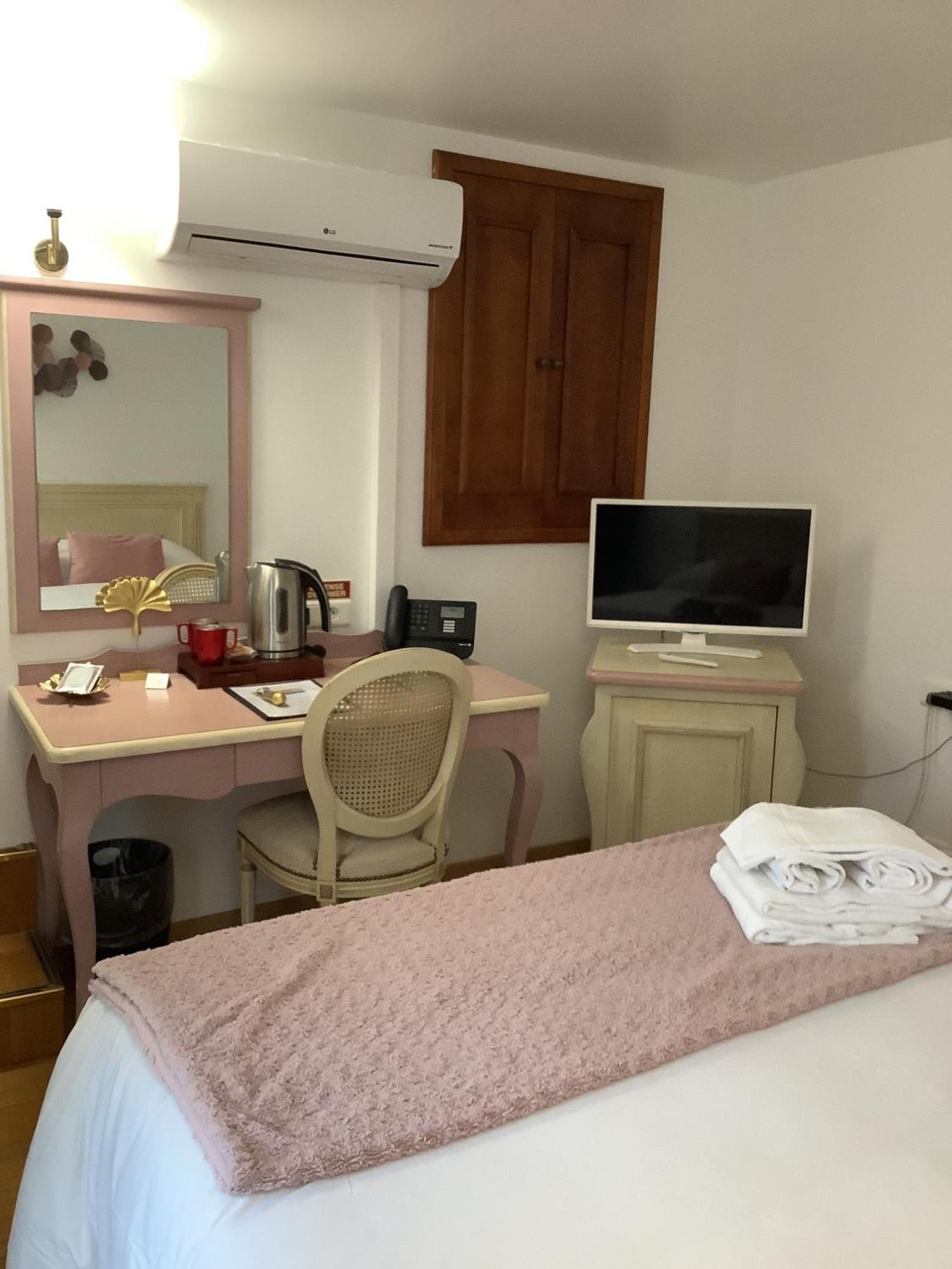 Hotel Logis Le Marronnier Buffon Habitación foto